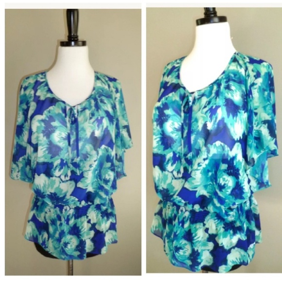 Elle Flutter Sleeve Chiffon Floral Boho Top - Picture 1 of 4
